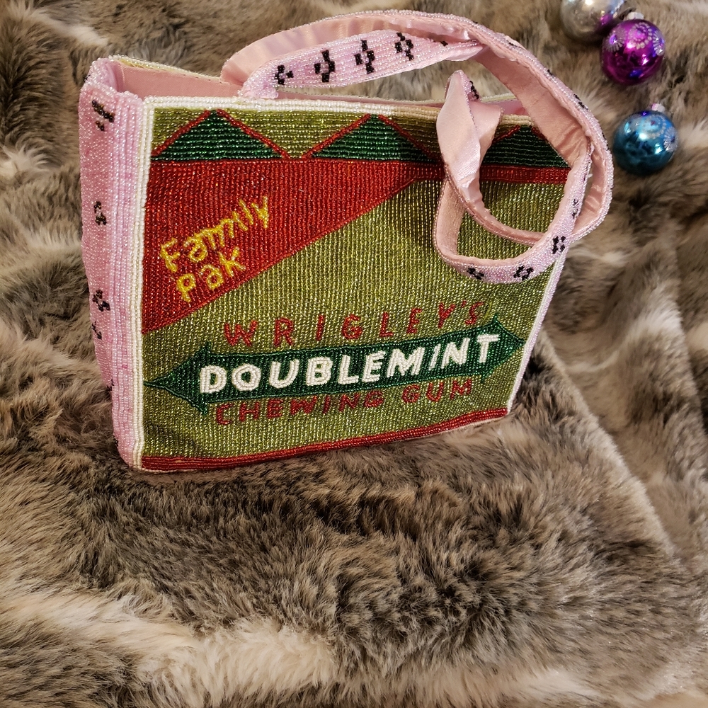 VINTAGE HANDMADE Glass Beaded Purse. Wrigley's Gum Double Mint. Pink